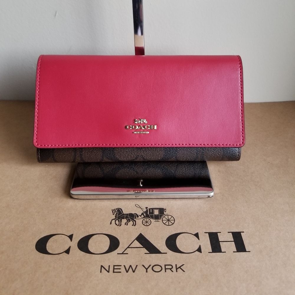 New Coach Wallet